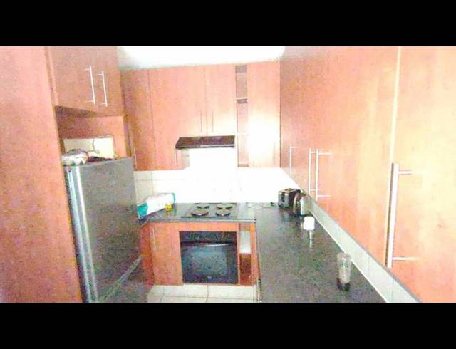 2 BEDROOM DUPLEX FOR SALE IN KEW